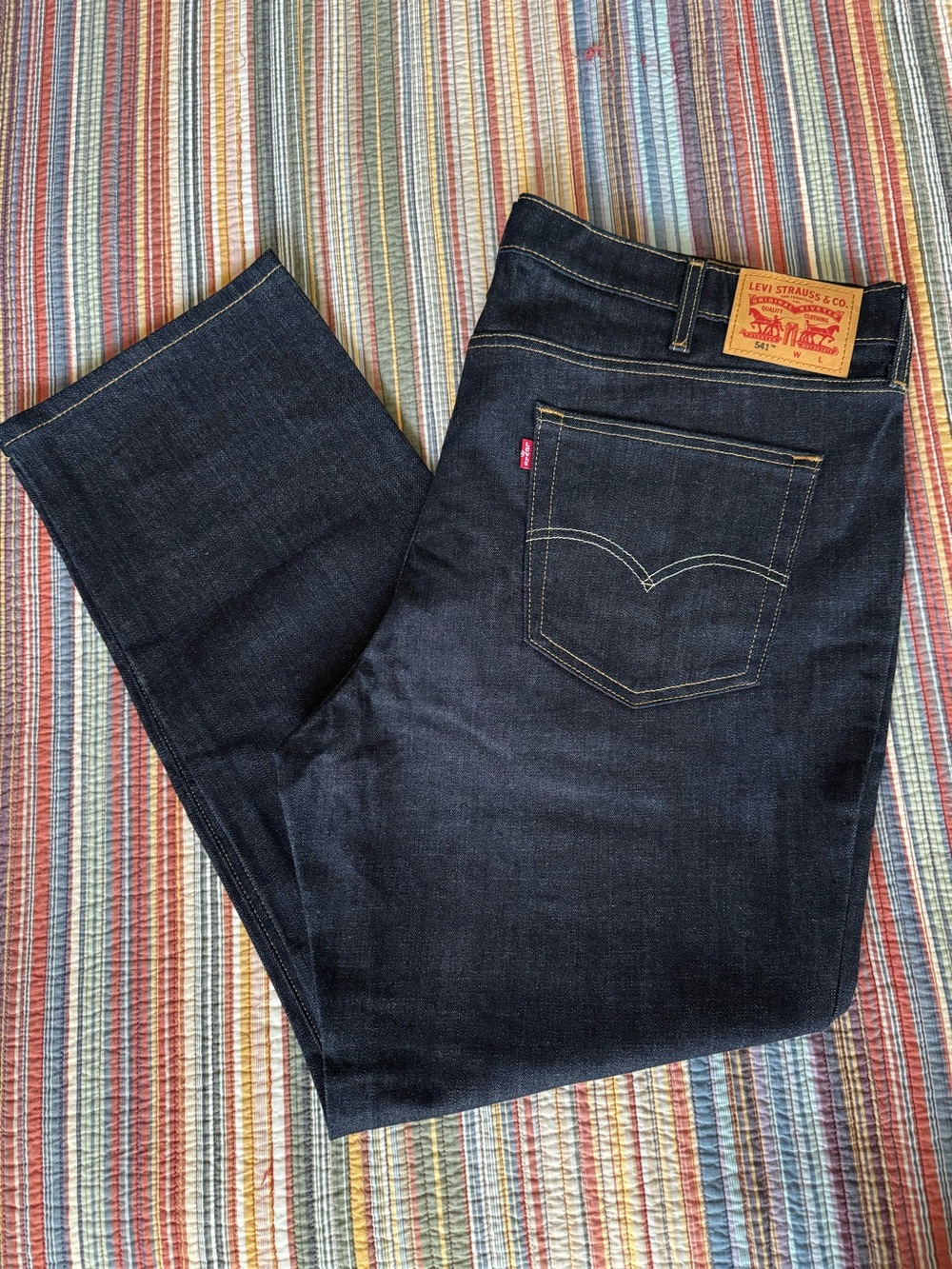 Levi's NWOT 541 athletic taper denim jeans stretch relaxed Men's 44x32 dark blue